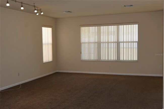 Building Photo - 4013 SW 51st Ct