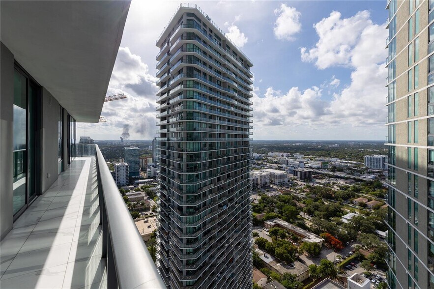 Building Photo - 480 NE 31st