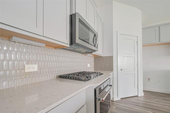 Building Photo - 133 Aurora Spgs Dr