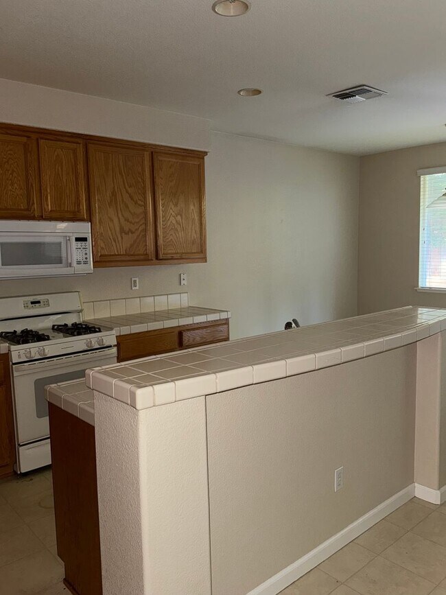 Building Photo - Ready To Move?