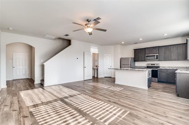 Building Photo - 614 Arlington Park Ct