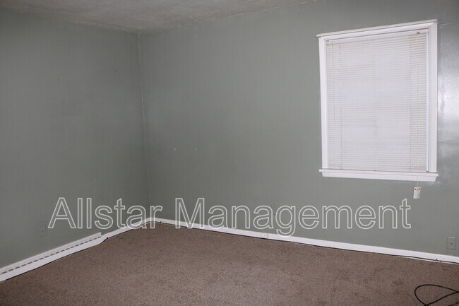 Building Photo - 26601 Lakeshore Blvd