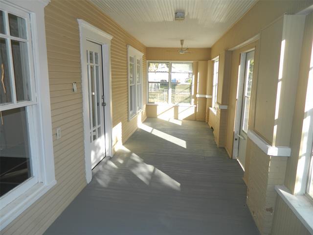 Building Photo - 110 W Mulberry St