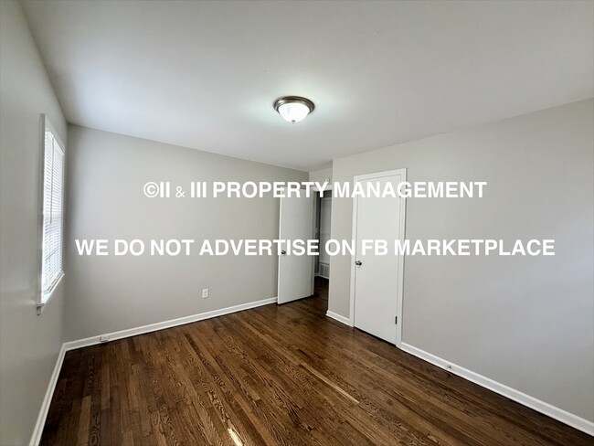 Building Photo - 315 W North Ave