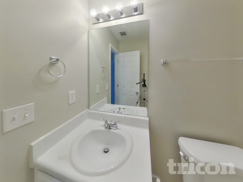 Building Photo - 4551 Derby Loop