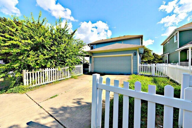 Building Photo - 104 Mertz Ln