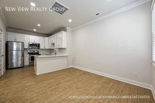 Building Photo - 1706 Club Rd