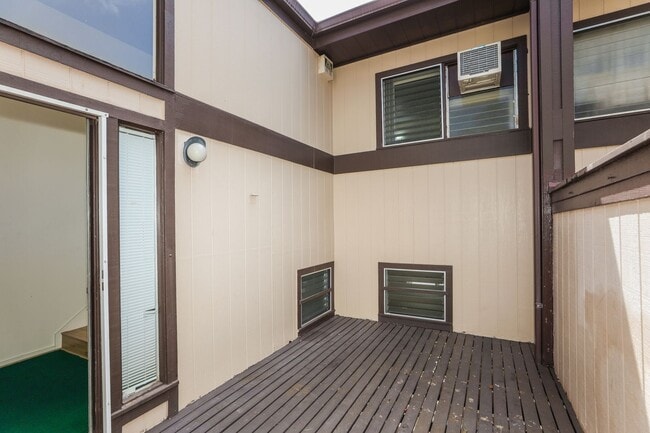 Building Photo - 98-1070-1070 Komo Mai Dr
