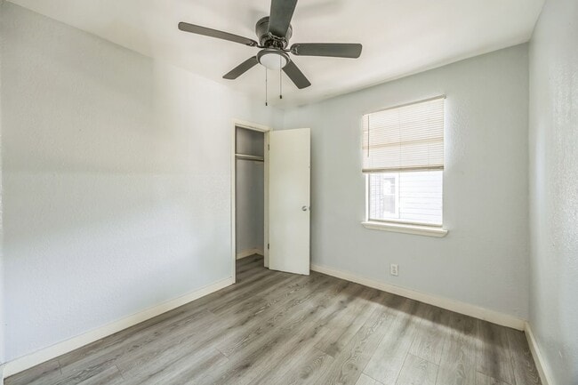 Building Photo - 2 Bedroom Apt in Brownsville, TX