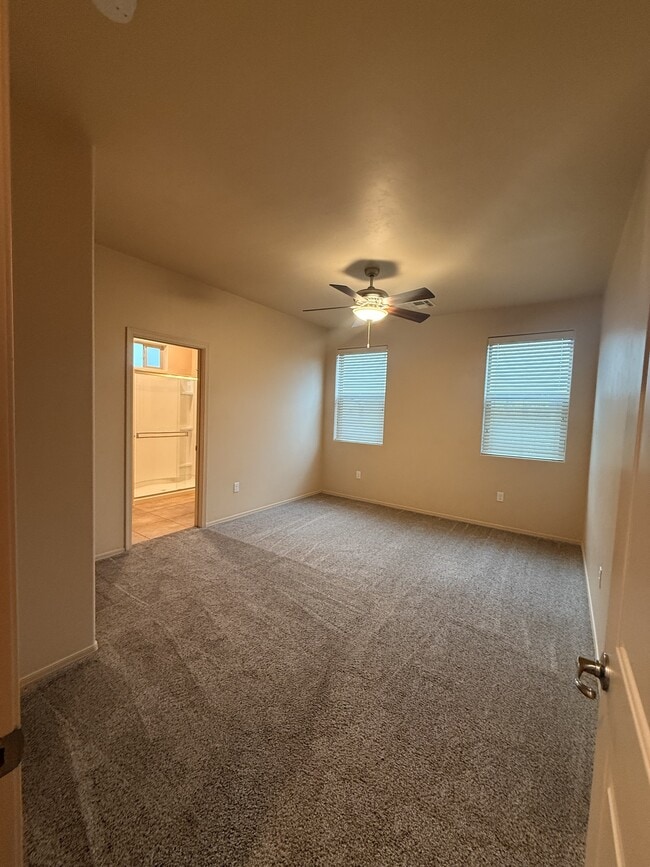 Building Photo - 4239 E Columbus Park Pl