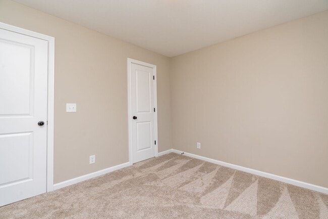 Building Photo - 1325 Shockey Dr
