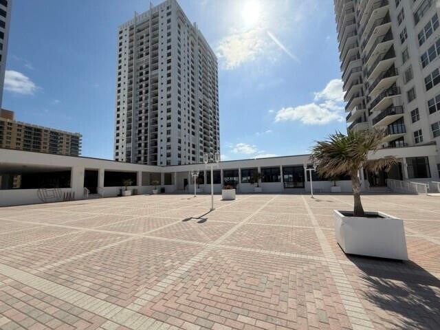 Building Photo - 2101 S Ocean Dr