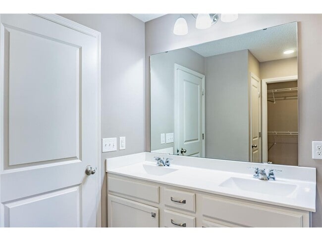 Building Photo - 1619 Windigo Ln