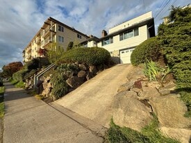 Building Photo - 2612 14th Ave W