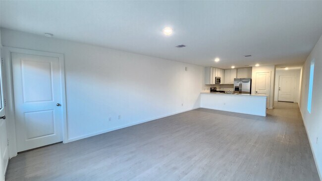 Building Photo - 26735 Feather Reed Dr