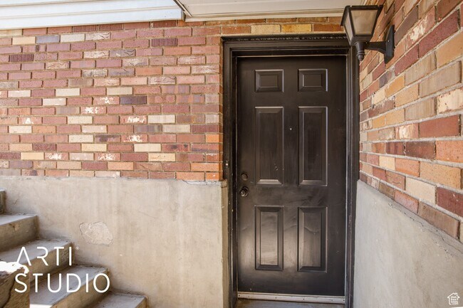 Building Photo - 1257 Vine St