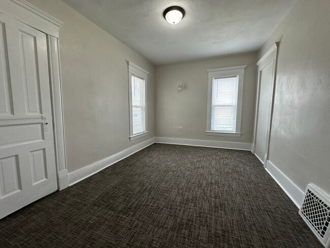 Building Photo - 207 K St