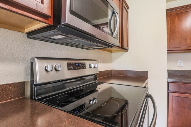 Building Photo - Beautifully crafted 4-2-2 home in the Keller area.