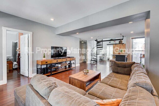 Building Photo - 451 S 22nd St