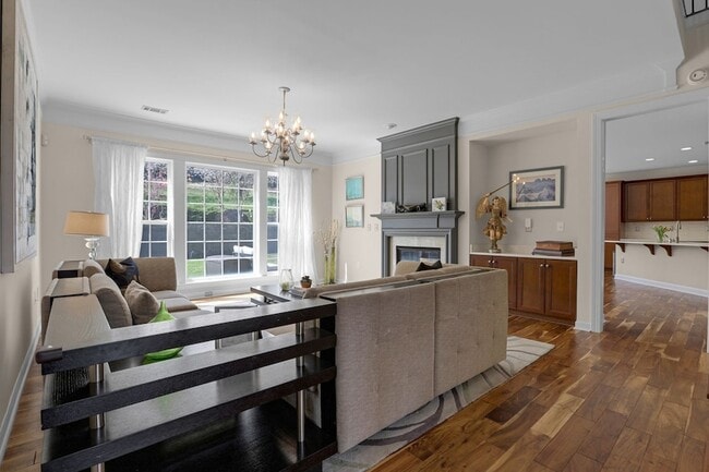 Building Photo - 3005 Coral Bell Ln