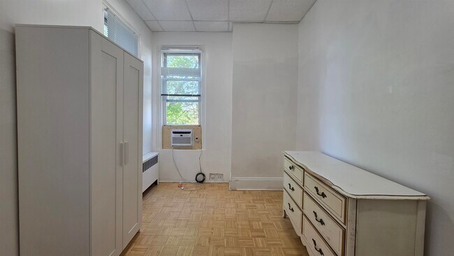 Building Photo - 23 Sherman Pl