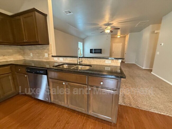 Building Photo - 2408 Alta Vista Ln