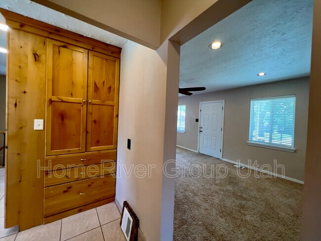 Building Photo - 2155 Westminster Ave