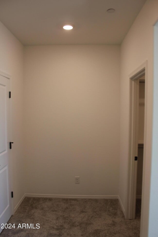 Building Photo - 2628 S Voyager Dr