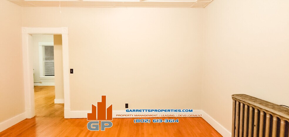 Building Photo - 386 N Main St