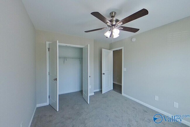 Building Photo - 724 Park Ln