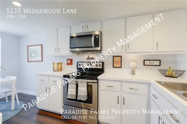 Building Photo - 5210 Wedgewood Ln