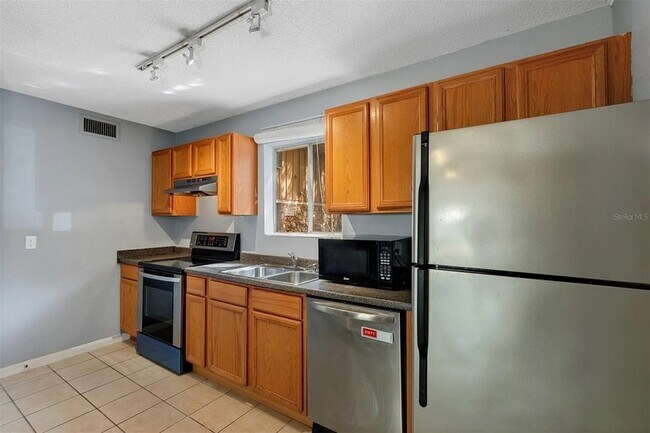 Building Photo - 507 NW 39th Rd