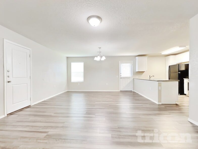 Building Photo - 13231 Ashworth Blvd