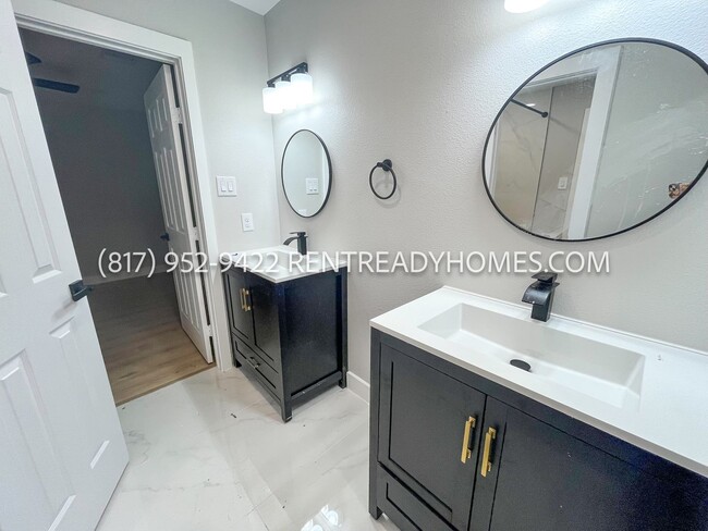 Building Photo - 16034 Blackhawk Blvd