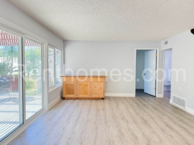 Building Photo - 8855 Centaurus Way