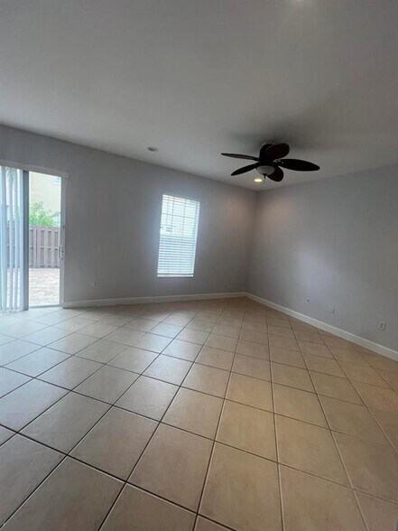 Building Photo - 8657 Blaze Ct