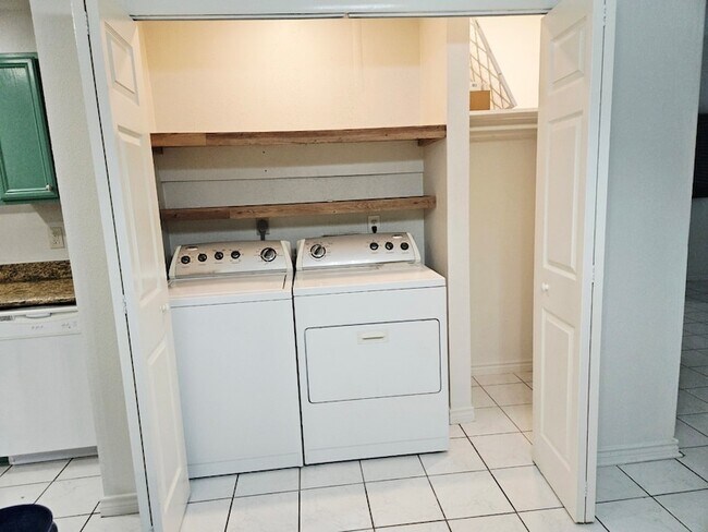 Building Photo - 23503 Prairie Bird Dr