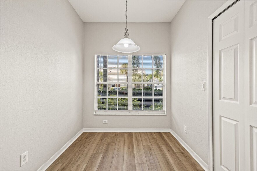 Building Photo - 10979 Winter Crest Dr