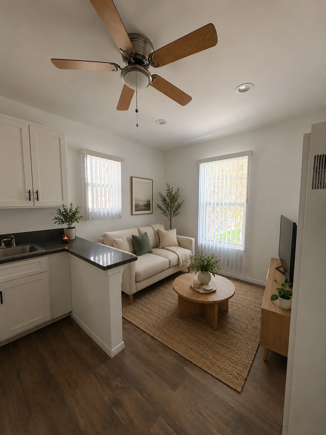 Building Photo - 555 N La Cadena Dr