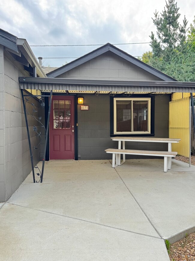 Building Photo - 4831 Osceola St