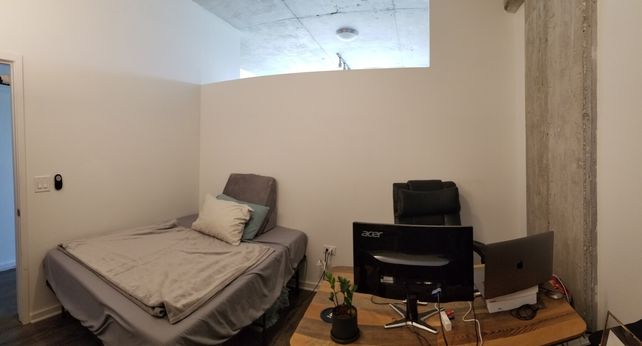 2nd Bedroom - 1620 S Michigan Ave