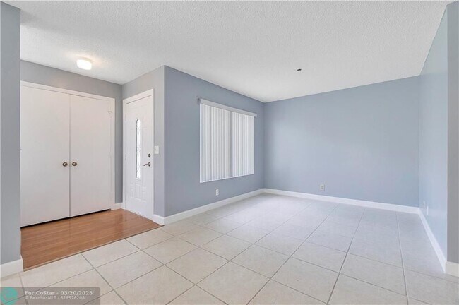 Building Photo - 1920 NW 34th Ave