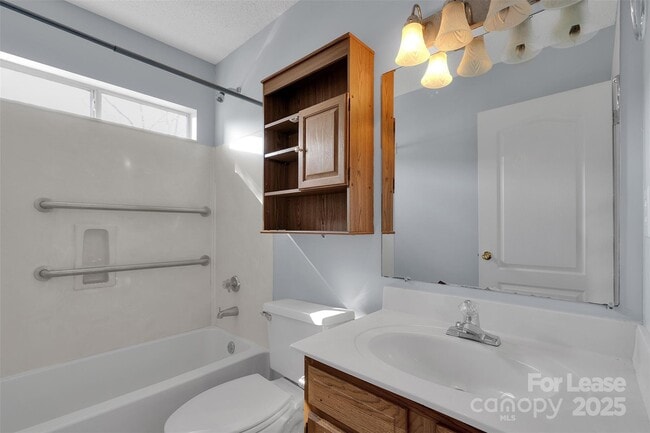 Building Photo - 6340 S Bend Ln