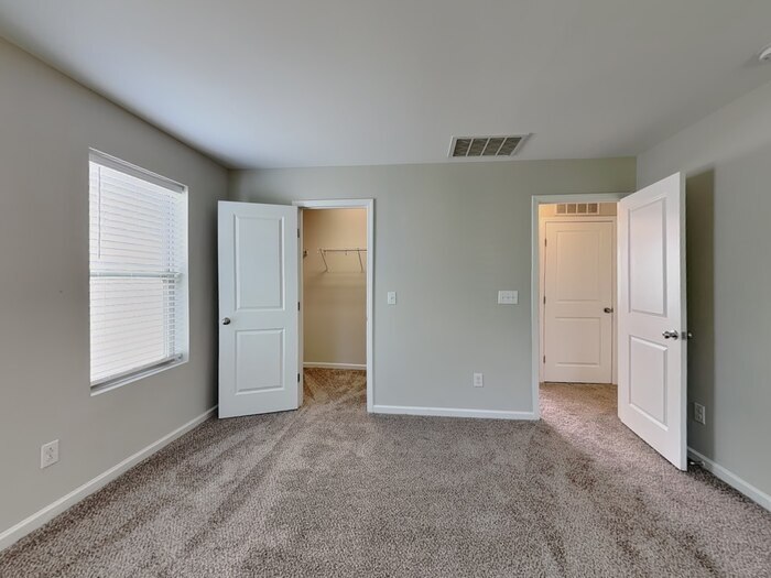 Building Photo - 171 Davelyn Ct