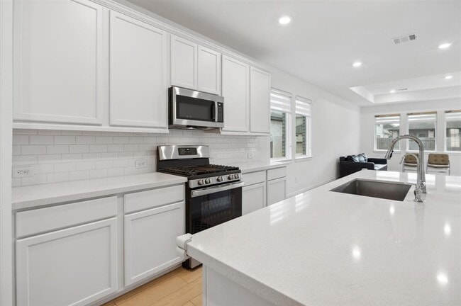 Building Photo - 9514 Du Sable Dr