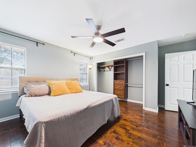 Building Photo - 1058 Bullrush Dr