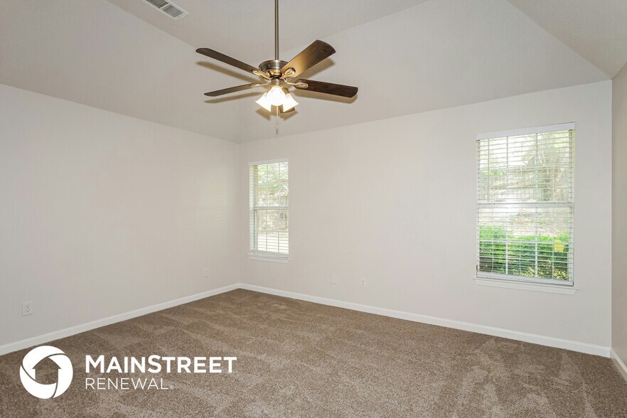 Building Photo - 10130 Cross Valley Dr