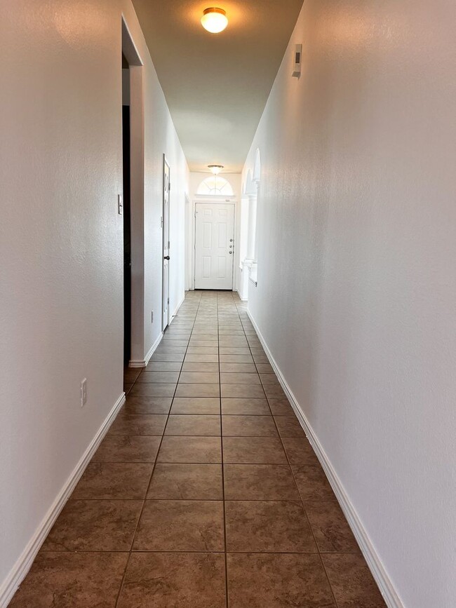 Building Photo - Available NOW!!!! This charming 1 story, 4...