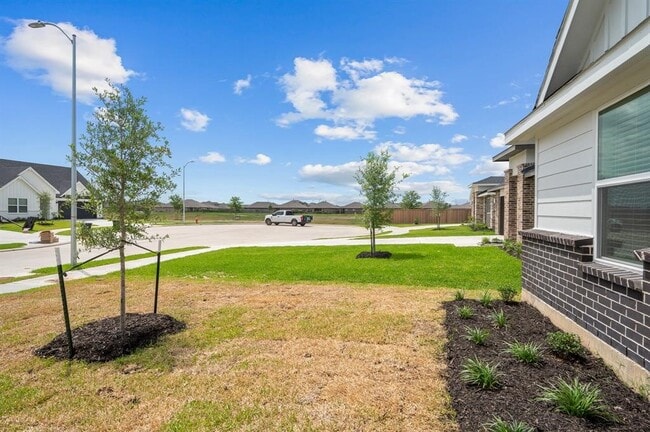 Building Photo - 29422 Pikes Peak Dr