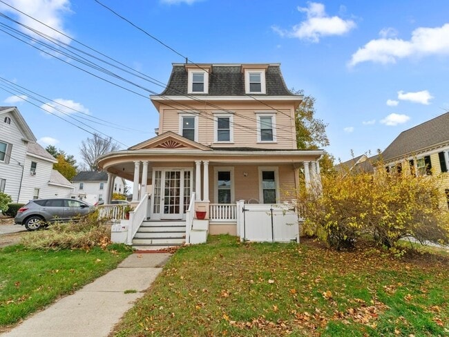 Primary Photo - 40 W Central St